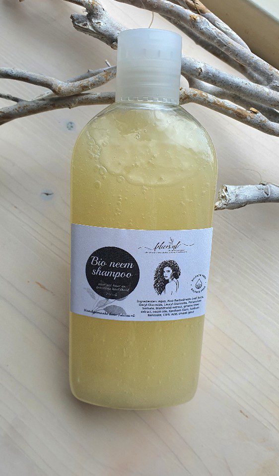 Neem olie Biologische sulfaatvrije shampoo voor vet haar - gevoelige hoofdhuid - brandnetel extract 250ml - Afbeelding 2