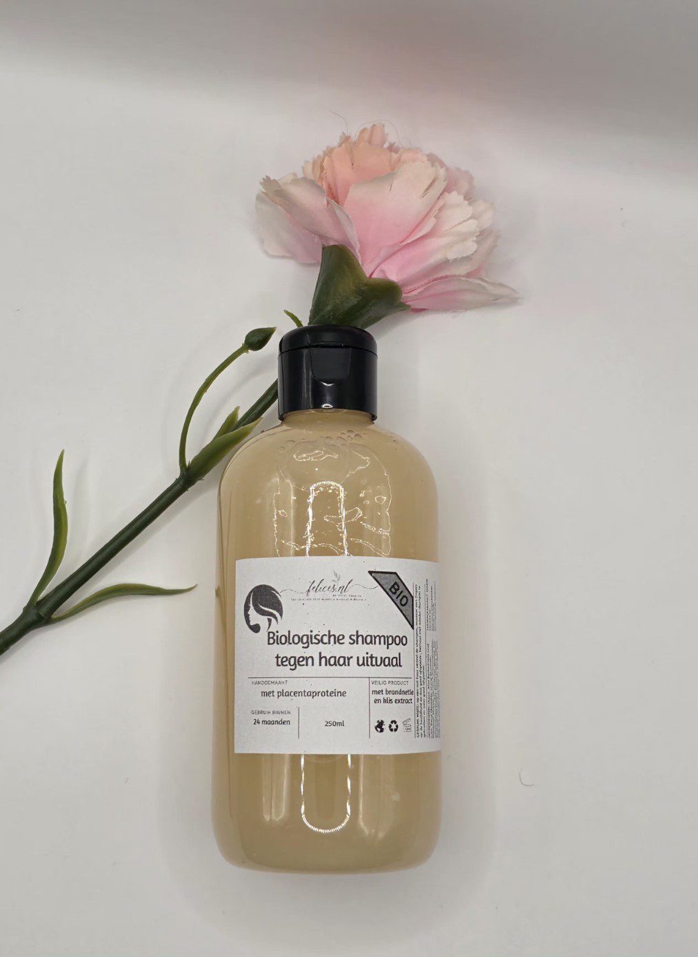 Biologische en sulfaatvrije shampoo tegen haar uitval - plantaardig placenta - klis en ginseng 250ml