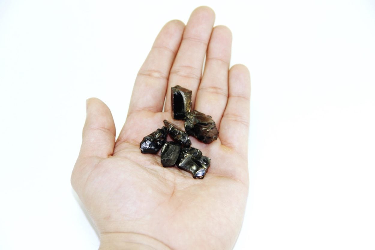 Shungite steen stukken - Natuurlijk Waterfilter met koolstofmoleculen - gezonde leven 500g - Afbeelding 3