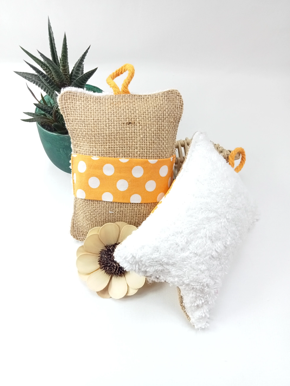 2 stuks Handgemaakte dubbelzijdige Bamboe afwas sponzen met jute - duurzaam - makkelijk in gebruik 2st