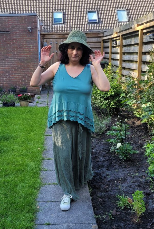 Mouwloze zomer tanktop in GROEN kleur, van katoen en katoenen kant maat 40/42 - Afbeelding 5