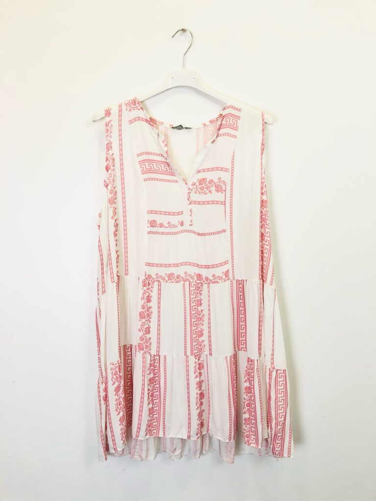 Korte boho zomer jurk tuniek - mouwloos - luchtige stof - volants - kleur ROZE - maat 42/44