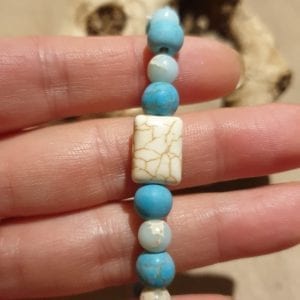 Turquoise armband met Howliet