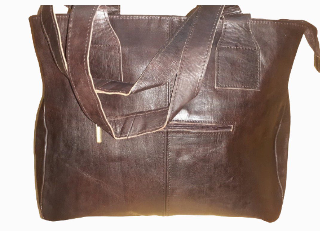 Handgemaakte Schouder tas van 100% runden leer met leren strikje - grote tas - BRUIN kleur - Afbeelding 2