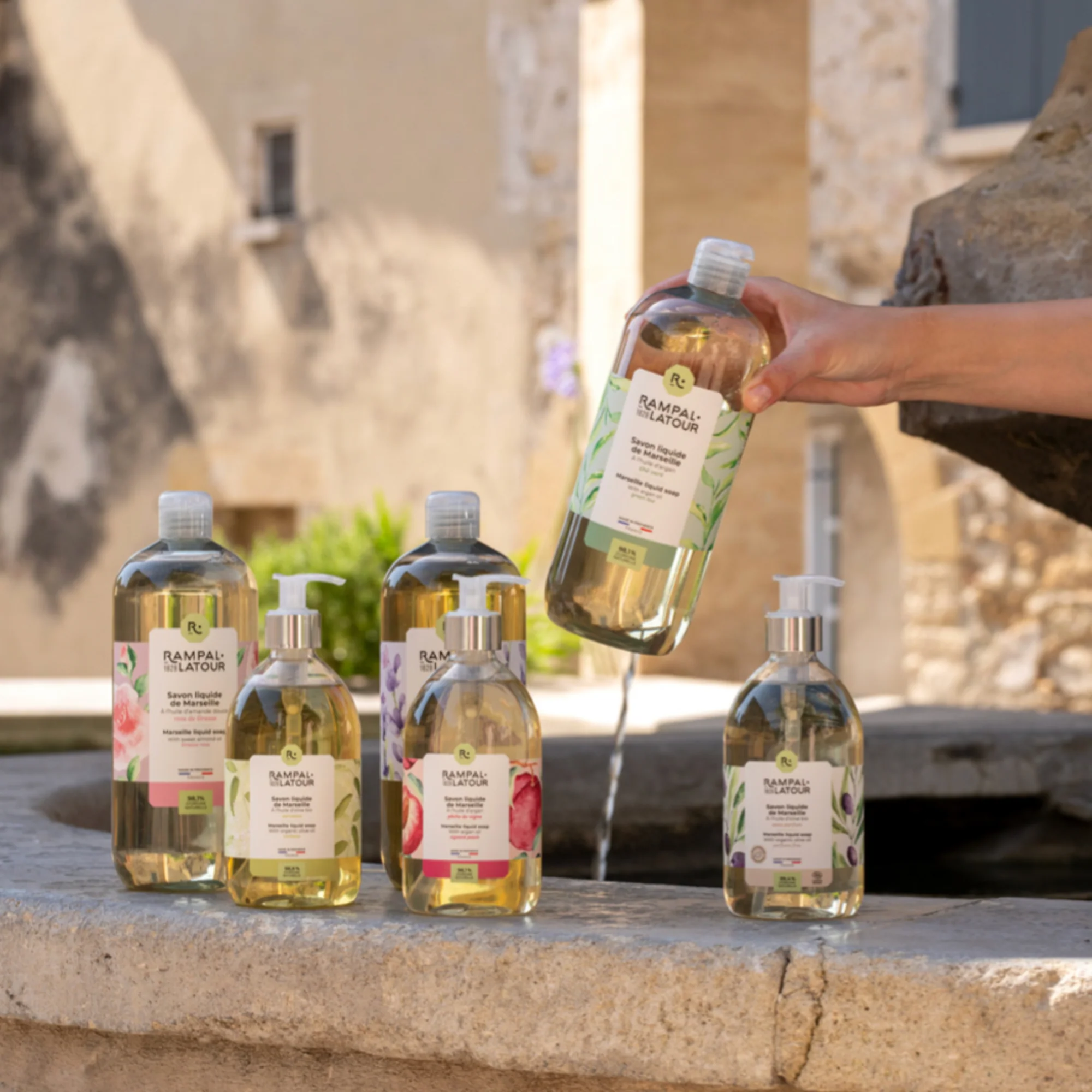 Gecertificeerd biologisch Franse Marseille vloeibare zeep Roos van Grasse - reinigt mild - amandel olie 500ml - Afbeelding 3