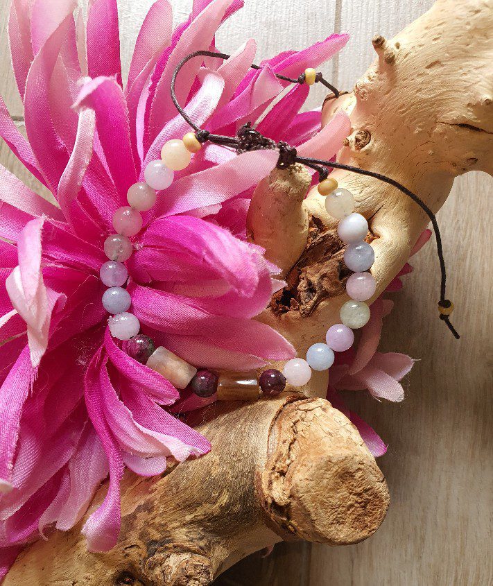 Handgemaakte edelsteen armband van Morganiet Chalcedoon en Zonnesteen