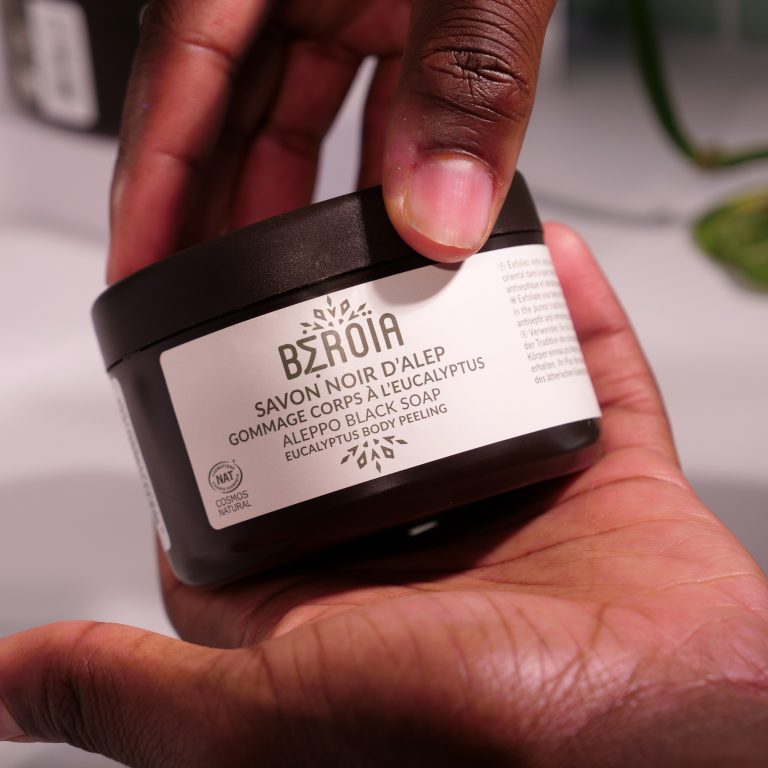 COSMOS BIOLOGISCHE Aleppo zwarte zeep met eucalyptus – Bodyscrub - hammam ritueel - ontspanning 180gr