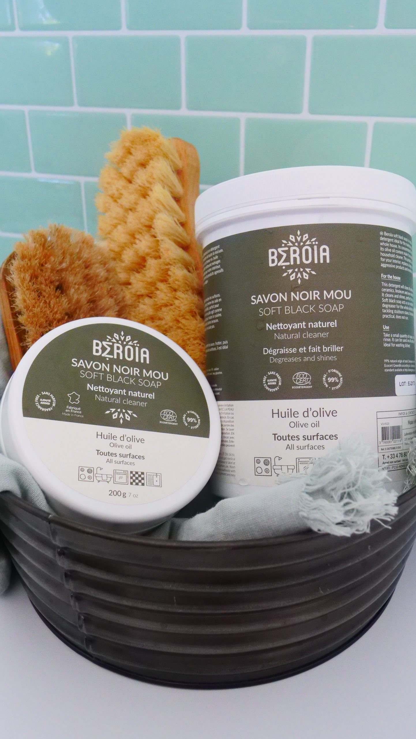 Biologische en duurzame Zwarte zeeppasta 100% met olijfolie - reinigt en ontvet - voor keuken - badkamer  200gr